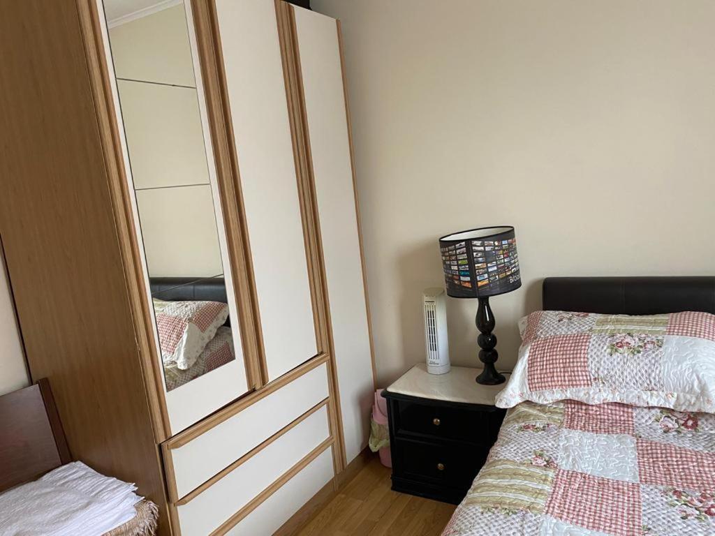 Specious Room In Northolt Northolt  Exteriör bild